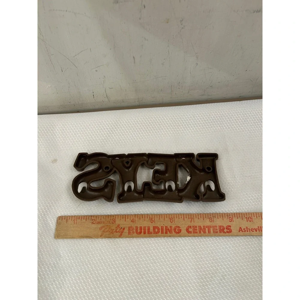 Vintage Wall Key Holder OS Brown Faux Wood Grain 4 Hook Entryway Organizer